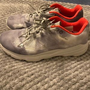 Womens north face sneakers size 7.5